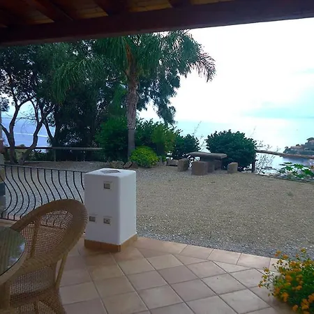 Oasi Eoliana Apartment *